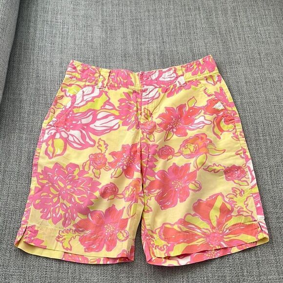 Lilly Pulitzer Shorts Womens Size 2 Resort‎ Fit Yellow Pink Floral - Picture 1 of 7